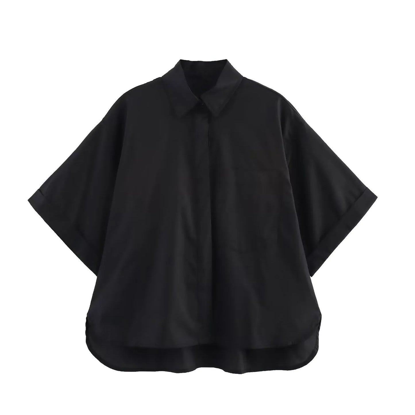 Camisa BSK&amp;TRAF com lapela, bolso único, manga curta, simples, abotoada, modelo casual versátil, corte solto e levemente slim, para o verão 2025.