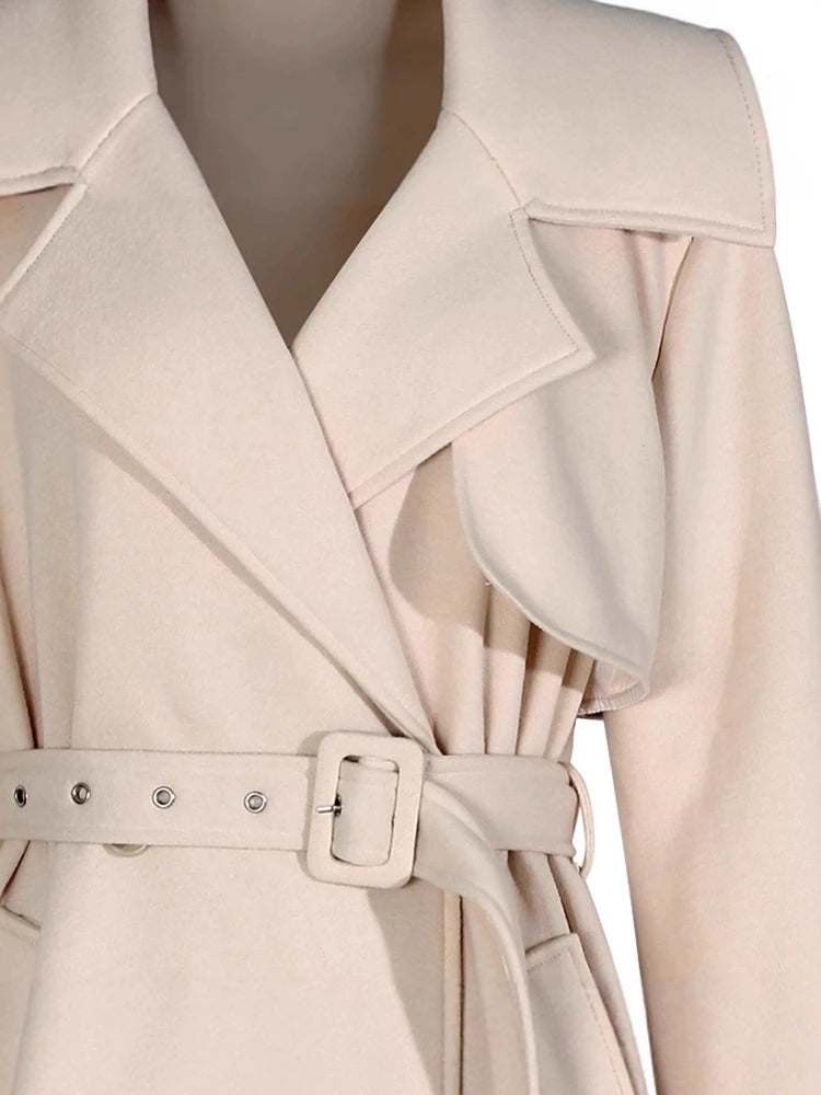 Casaco feminino em fleece apricot, com lapela e capuz,