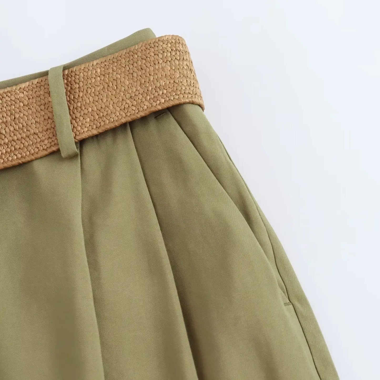 Shorts femininos verão 2025, casuais para o dia a dia, com cinto, modelo solto e simples, com pregas – referência