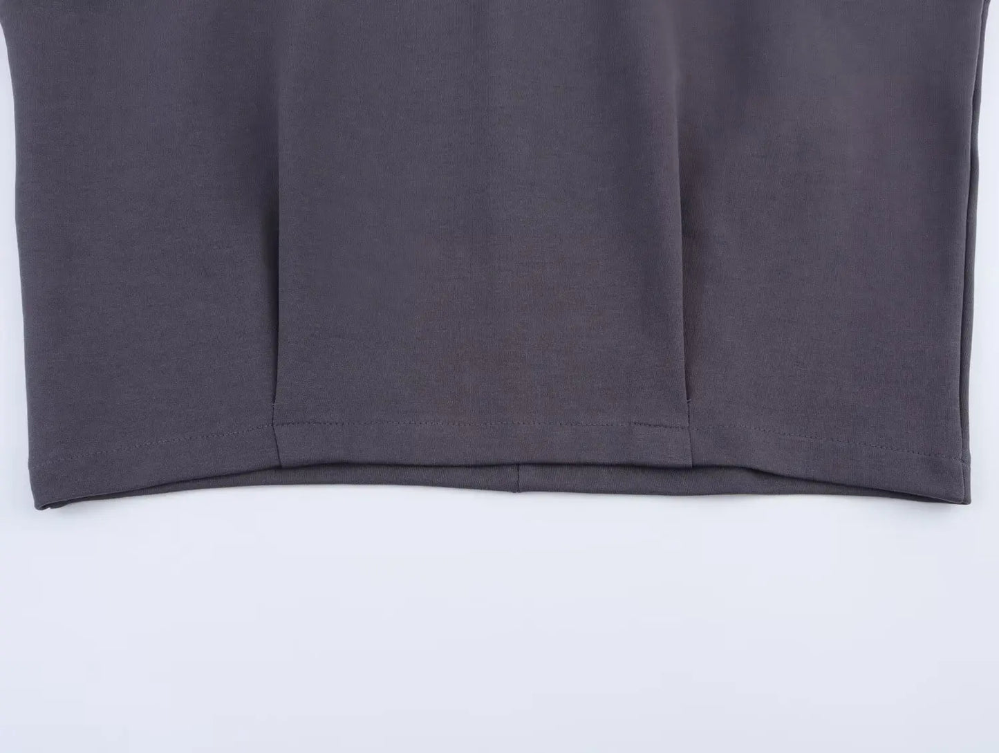 Conjunto: T-shirt feminina confortável com ombro caído e manga curta + calça casual de cintura média para o dia a dia.