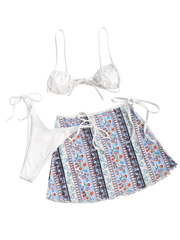 Biquíni boho de três peças, com estampa floral/paisley em tecido canelado, modelo de tiras (string)
