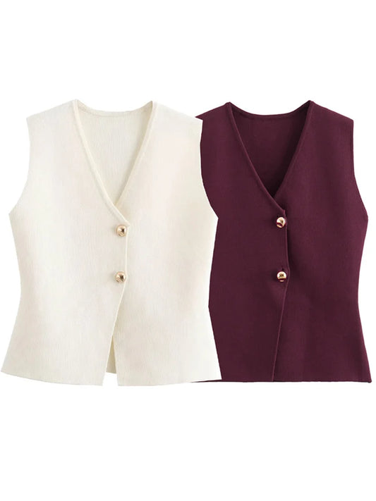 novo colete/suéter feminino fashion em malha, com decote em V, sem mangas, botões dourados, cor lisa, modelo justo e elegante.