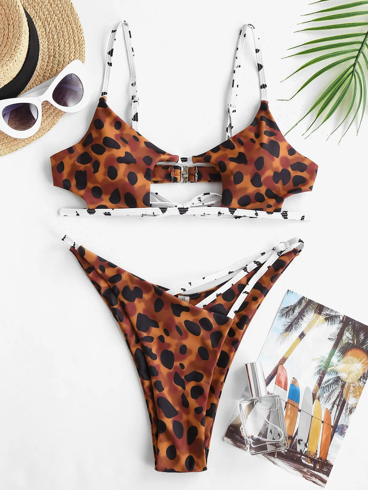 Biquíni com estampa animal, recortes e tiras, cintura alta, top tomara-que-caia sexy. Conjunto de biquíni feminino, maiô de duas peças.