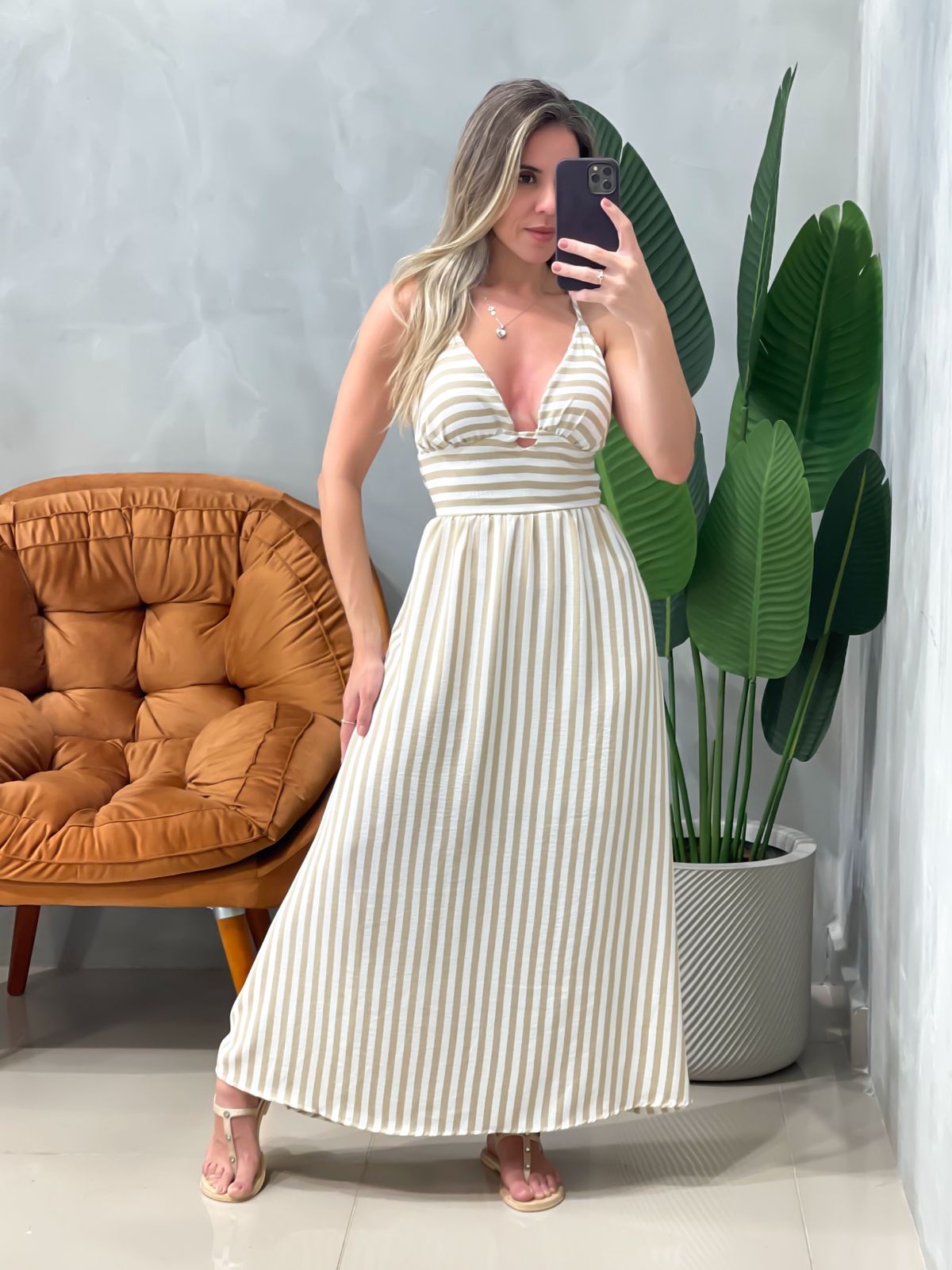 Vestido Midi em Duna com Decote e Amarração Maiara R